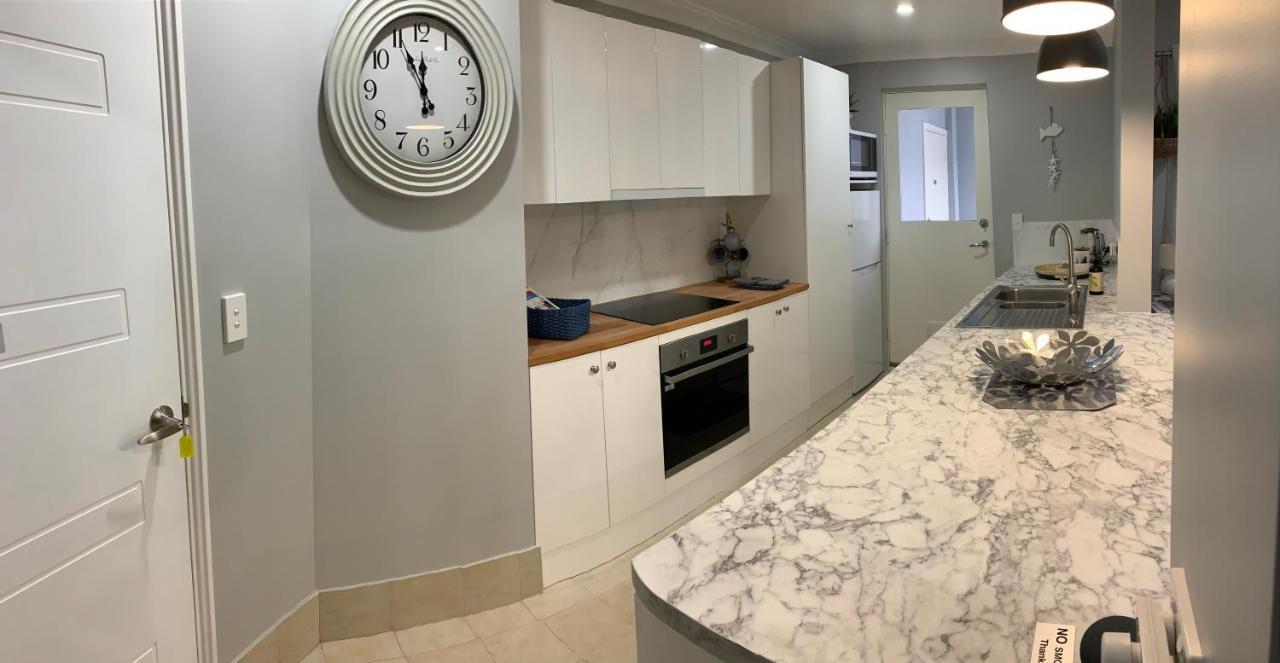 Appartement The Hutt On Mandurah Marina Extérieur photo